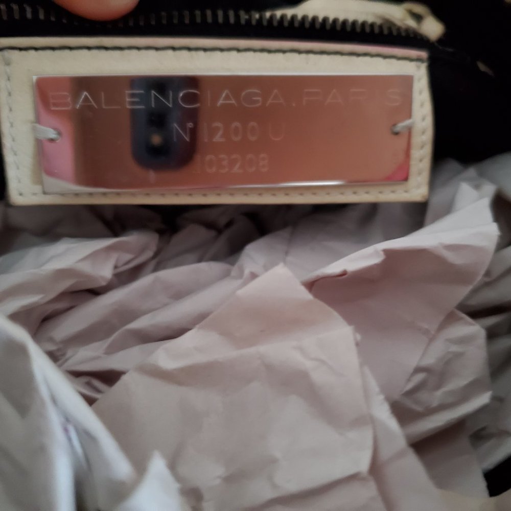 **** SOLD ******** Balenciaga - Picture 6 of 6